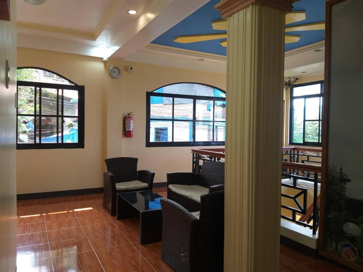Divine Castle Travelers Inn Coron