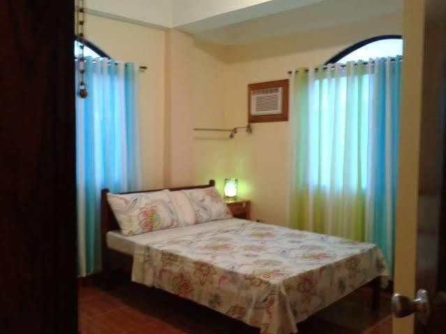 Divine Castle Travelers Inn 2*
